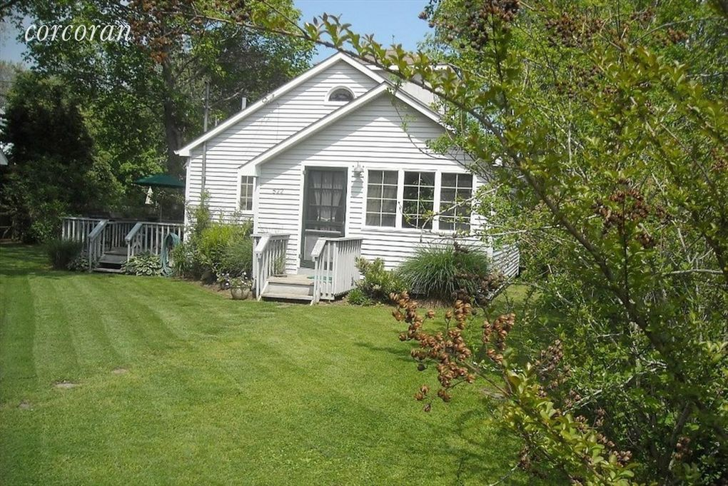 522 A Center St S Jamesport NY 11970 Realtor 